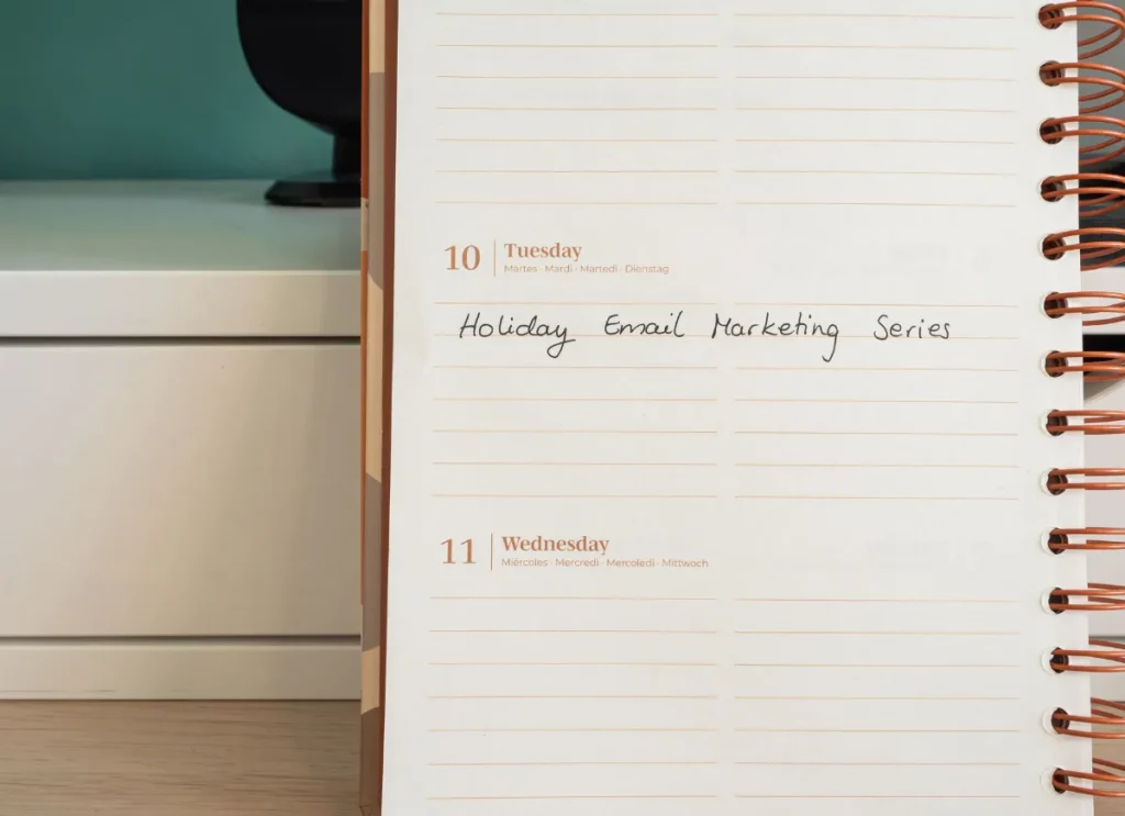Planner dan catatan untuk mengatur latihan copywriting selama dua minggu