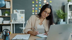 Apa Saja Skill Copywriter Profesional? 9 Kemampuan di Balik Copy yang Efektif