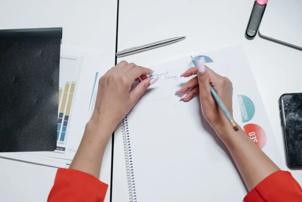 Catatan pelanggan diolah menjadi ide copy yang jelas dan konkret